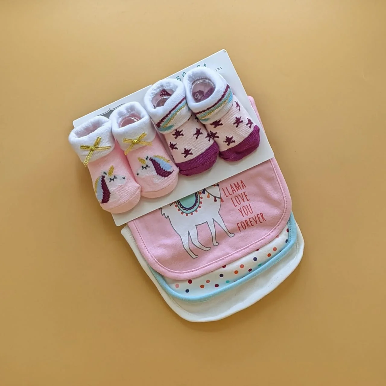 Pack of 3 Bibs & 2 Booties - Image 26